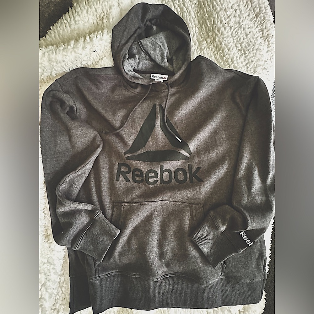 NWT Reebok pullover with front pouch Hoodie Women Size Small dark grey/ black